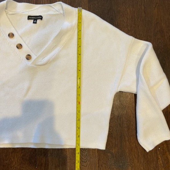 Kendall and Kyle Ribbed Cropped white Sweater Size S - Picture 4 of 5
